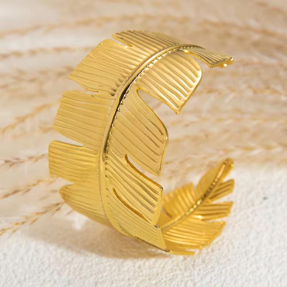 Leaf Bangle Adjustable